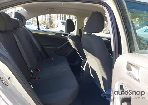 2015 Volkswagen Jetta 1.8T Se z USA, uszkodzony, nr VIN 3VWD07AJ7FM245169